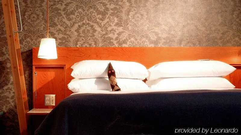 The Drake Hotel Toronto 4*,  Canada